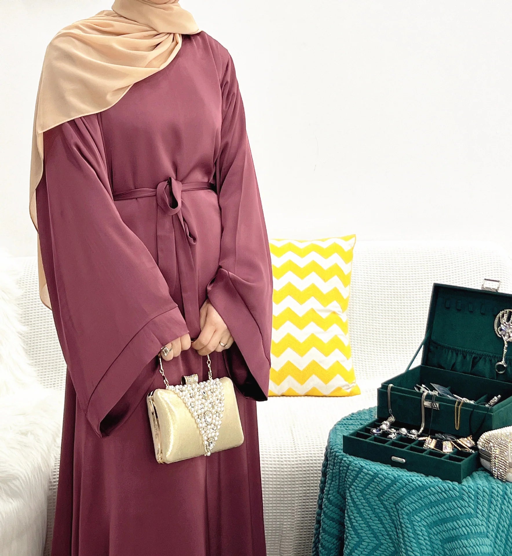 #503 Stain Closed Abaya with Pocket
